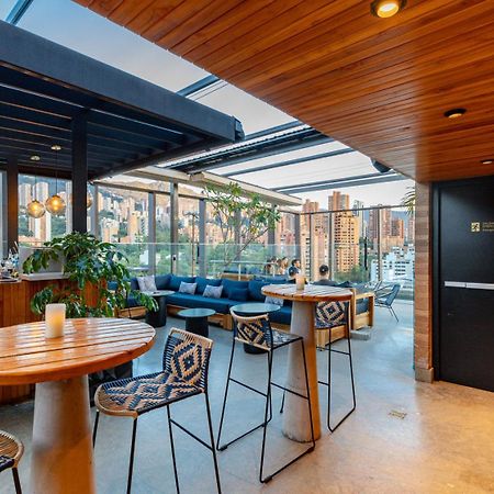 Hotel Marquee Medellin Luaran gambar The interior of the bar