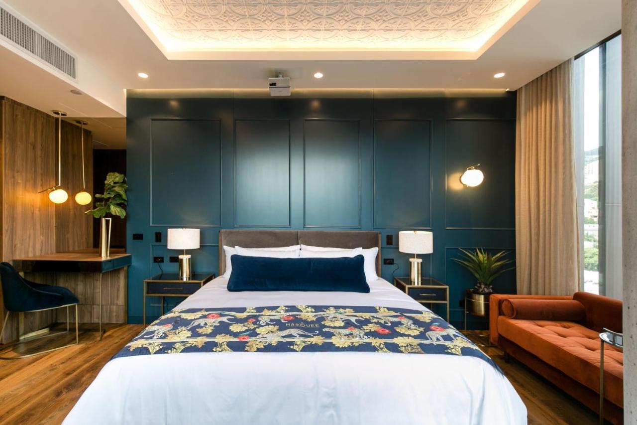 Hotel Marquee Medellin Luaran gambar A bedroom at the hotel