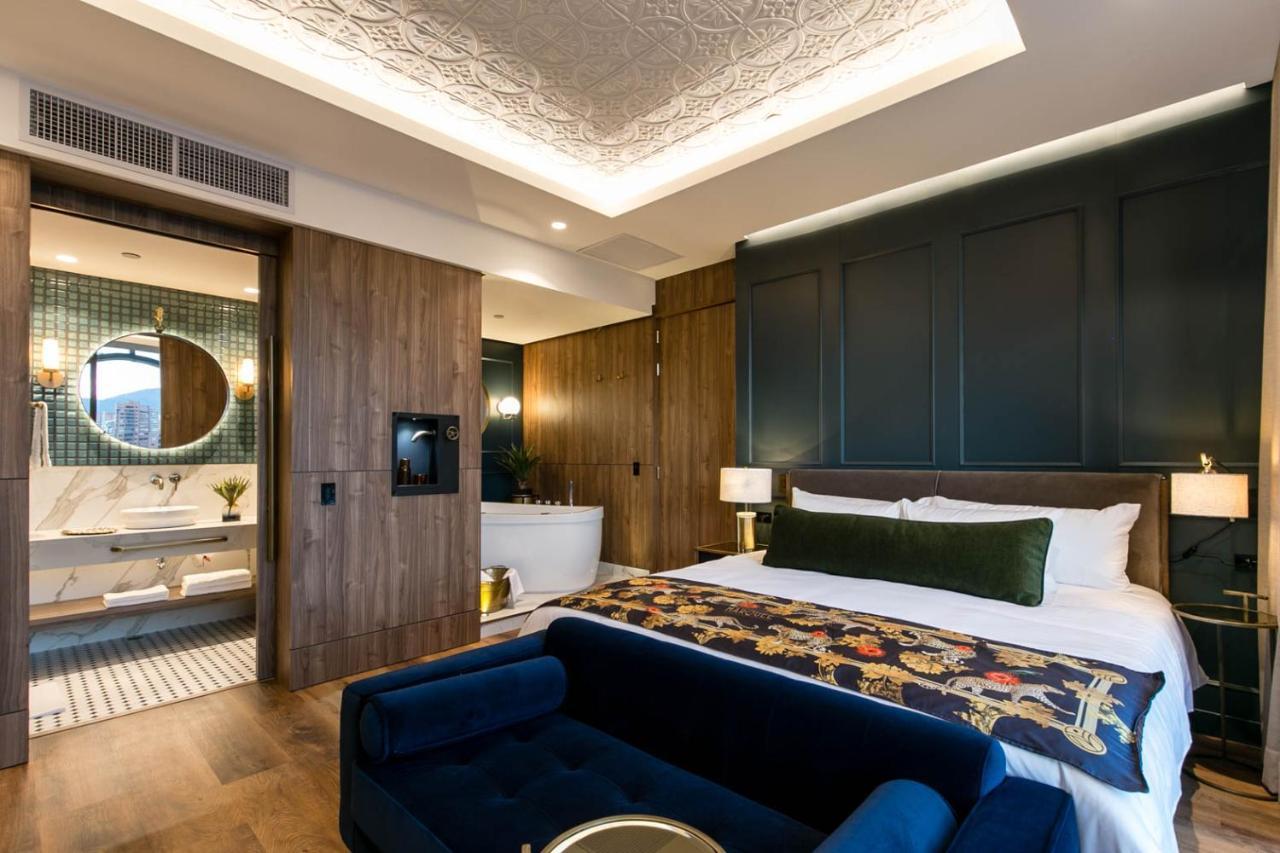 Hotel Marquee Medellin Luaran gambar A bedroom at the hotel