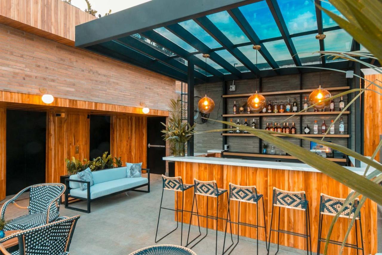 Hotel Marquee Medellin Luaran gambar Rooftop bar at the hotel